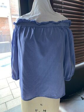 Banana Republic Denim Blue Off-Shoulder top